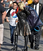 Christina_Aguilera_-_Outside__Jimmy_Kimmel_Live__in_LA_September_122C_2018-01.jpg