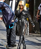 Christina_Aguilera_-_Outside__Jimmy_Kimmel_Live__in_LA_September_122C_2018-02.jpg