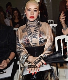 Christina_Aguilera_-_PFW_Jean_Paul_Gaultier_Haute_Couture_FallWinter_2019_2020_on_July_03-10.jpg