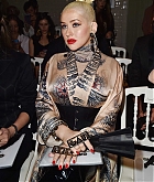 Christina_Aguilera_-_PFW_Jean_Paul_Gaultier_Haute_Couture_FallWinter_2019_2020_on_July_03-32.jpg