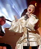 Christina_Aguilera_-_Performs_at_2019_American_Music_Awards_at_Microsoft_Theater_on_November_242C_2019-14.jpg