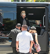 Christina_Aguilera_-__Emoji__Premiere_in_Los_Angeles_on_July_23-90.jpg