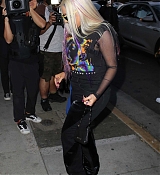 Christina_Aguilera_-_at_XTINA_Pride_2022_Pop_Up_in_West_Hollywood_0608202208.jpg