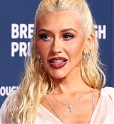 Christina_Aguilera_-_attends_the_11th_Breakthrough_Prize_Ceremony2C_Santa_Monica_CA_-_April_52C_2025_29.jpg