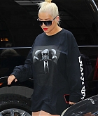 Christina_Aguilera_-_out_and_about_in_New_York_City_10032018-09.jpg