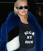 Christina_Aguilera_-_out_for_dinner_at_Delilah_restaurant_in_Hollywood_on_November_3-01.jpg