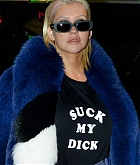 Christina_Aguilera_-_out_for_dinner_at_Delilah_restaurant_in_Hollywood_on_November_3-02.jpg