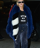Christina_Aguilera_-_out_for_dinner_at_Delilah_restaurant_in_Hollywood_on_November_3-09.jpg