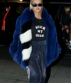 Christina_Aguilera_-_out_for_dinner_at_Delilah_restaurant_in_Hollywood_on_November_3-13.jpg
