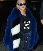 Christina_Aguilera_-_out_for_dinner_at_Delilah_restaurant_in_Hollywood_on_November_3-19.jpg