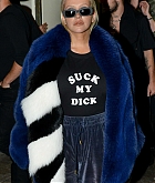Christina_Aguilera_-_out_for_dinner_at_Delilah_restaurant_in_Hollywood_on_November_3-24.jpg