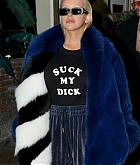 Christina_Aguilera_-_out_for_dinner_at_Delilah_restaurant_in_Hollywood_on_November_3-32.jpg