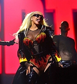 Christina_Aguilera_Performs_At_The_O2_Arena_282729.jpg