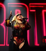 Christina_Aguilera_Performs_At_The_O2_Arena_282829.jpg