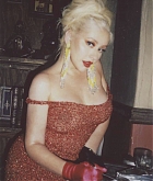 Ellen_Von_Unwerth_5BGalore5D_-_BTS_28129.jpg
