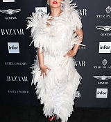 Harper_s_BAZAAR_Celebrates__ICONS_By_Carine_Roitfeld__-_September_7-17.jpg