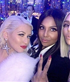 Kim_Kardashian_Christmas_Party_-_December_24-03.jpg