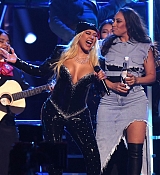 Latin_Grammy_Performance08.jpg