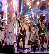 Latin_Grammy_Performance32.jpg