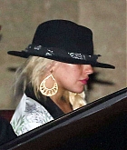 Leaving_Soho_House_in_Malibu_on_August_1-02.jpg