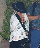 Leaving_Soho_House_in_Malibu_on_August_1-03.jpg