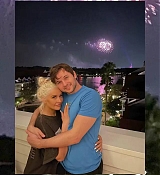 Xtina_Happy_New_Year_-_December_312C_202116.jpg