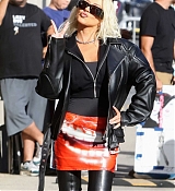 at_Jimmy_Kimmel_Live_on_October_16_281229.jpg