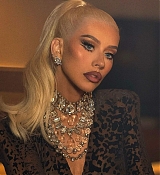xtina_02~1.jpg