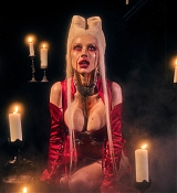 xtina_13~0.jpg