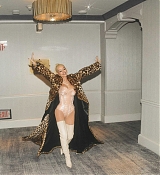 xtina_281029~0.jpg
