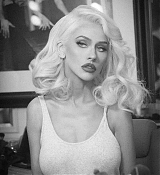xtina_28429~2.jpg