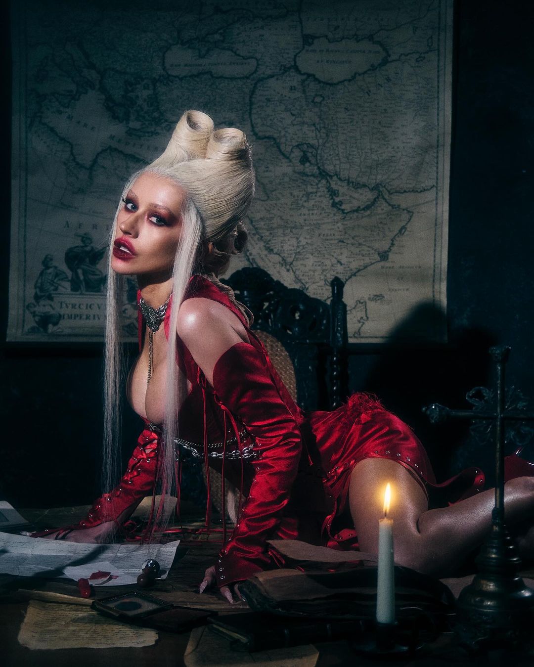 xtina_03~0.jpg