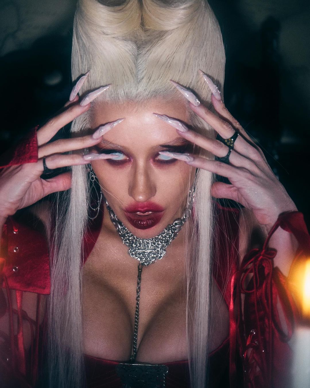 xtina_04~0.jpg