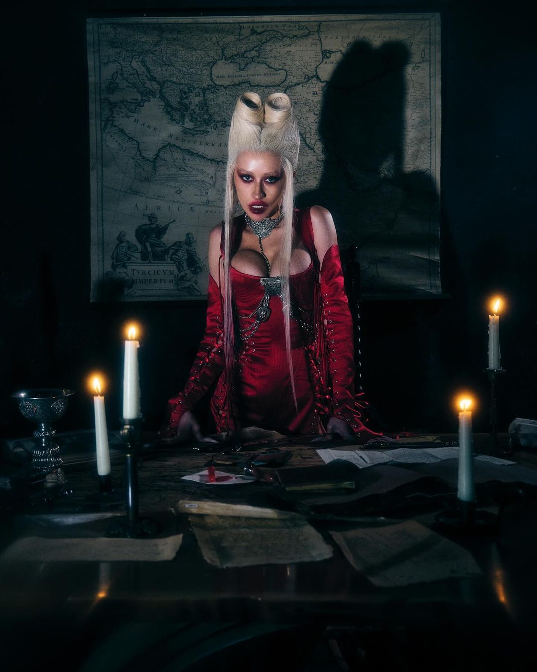 xtina_09~0.jpg