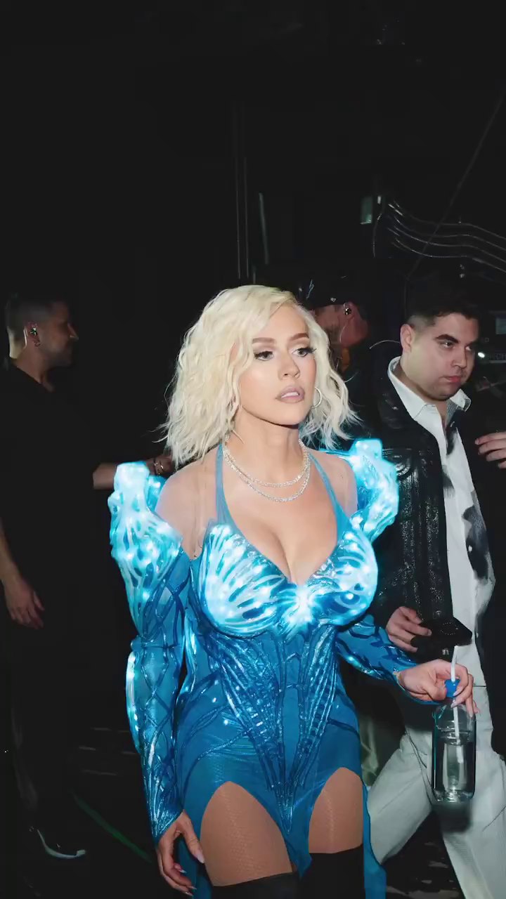 xtina_13.jpg