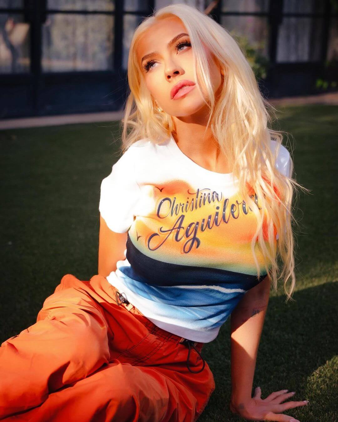 xtina_28129~7.jpg