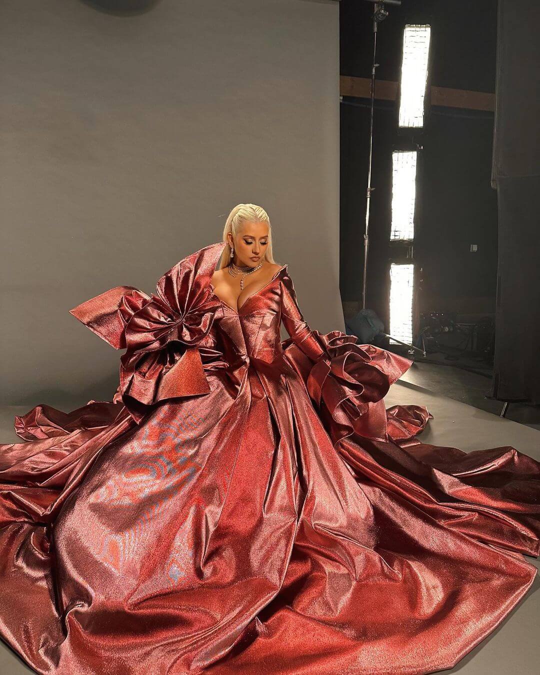xtina_28229~4.jpg